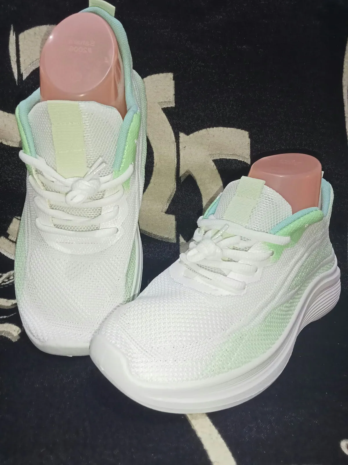 Air White